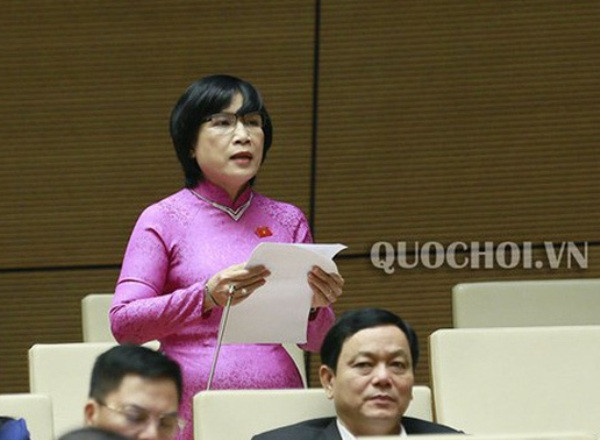 Đại biểu Mai Thị Ánh Tuyết ( đoàn An Giang) chất vấn Đại biểu Mai Thị Ánh Tuyết ( đoàn An Giang) chất vấn