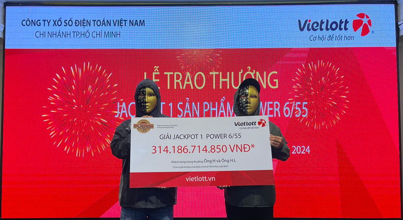 Anh H. và anh H.L. cùng nhận giải Jackpot 1 với tổng giá trị giải thưởng hơn 314 tỷ đồng