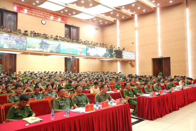 Toàn cảnh hội nghị Toàn cảnh hội nghị