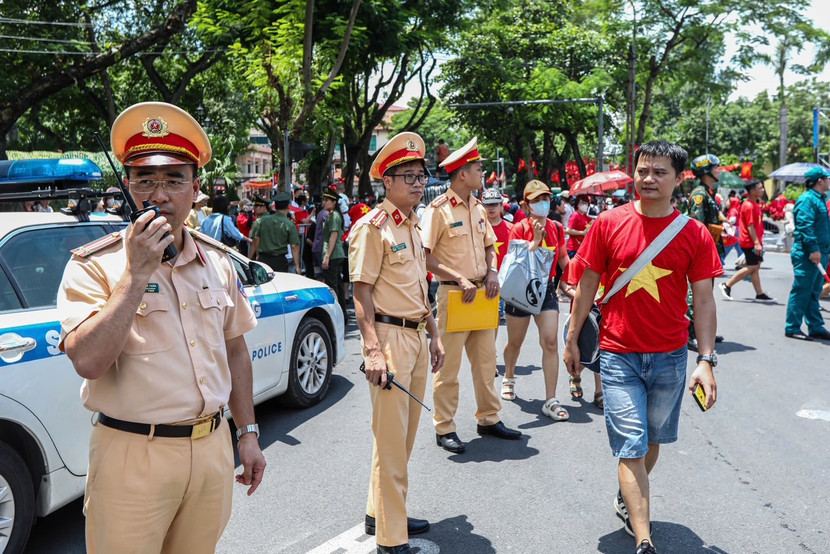 Công tác thông tin liên lạc chặt chẽ giữa các điểm, tuyến, tiểu khu