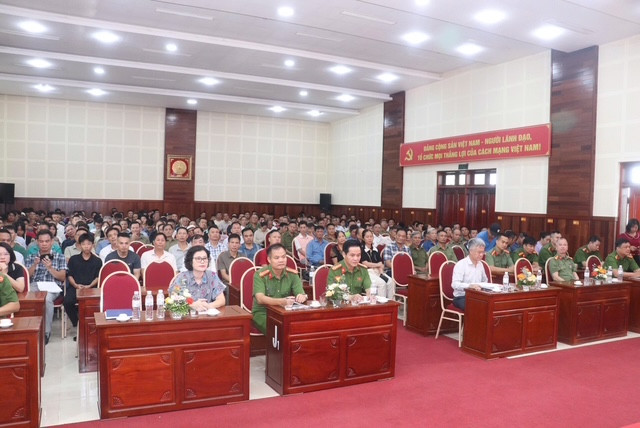 Toàn cảnh hội nghị Toàn cảnh hội nghị