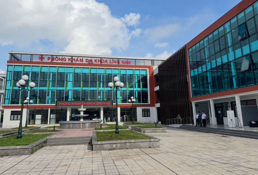 Được ngân sách đầu tư khang trang, với nhiều trang thiết bị hiện đại, Phòng khám đa khoa Lĩnh Nam trực thuộc quản lý Nhà nước của UBND phường Vĩnh Hưng kỳ vọng chăm sóc tuyến đầu tốt nhất cho người dân trên địa bàn Ngày 23-8-2025, Phòng khám đa khoa Lĩnh Nam chính thức đi vào hoạt động...