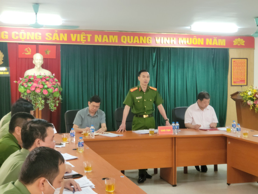 Chỉ huy CAQ Hai Bà Trưng họp cùng cấp ủy, chính quyền phường Minh Khai về xây dựng CAP trở thành điển hình, kiểu mẫu về ANTT và văn minh đô thị Chỉ huy CAQ Hai Bà Trưng họp cùng cấp ủy, chính quyền phường Minh Khai về xây dựng CAP trở thành điển hình, kiểu mẫu về ANTT và văn minh đô thị