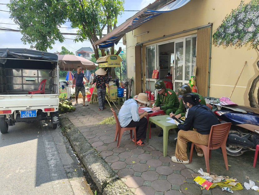 Gia Lâm tăng cường đảm bảo trật tự đô thị, vệ sinh môi trường ảnh 2