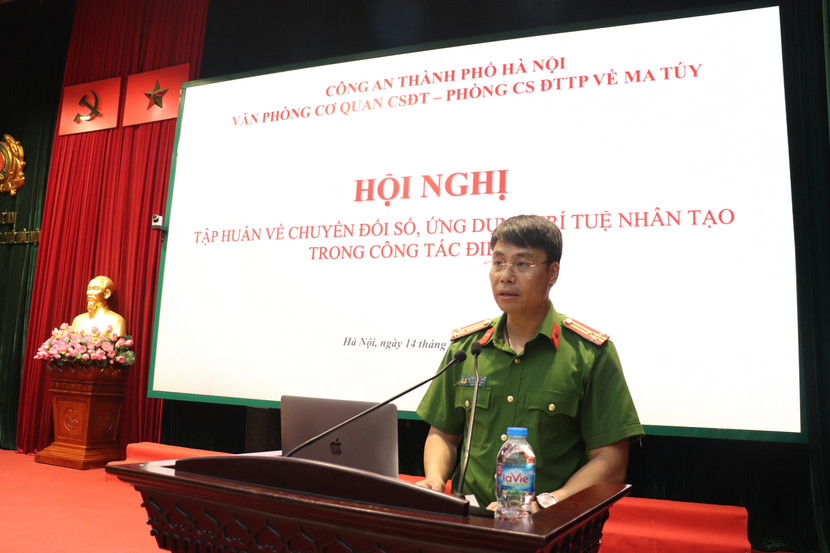 Thượng tá Nguyễn Ngọc Tùng phát biểu khai mạc hội nghị