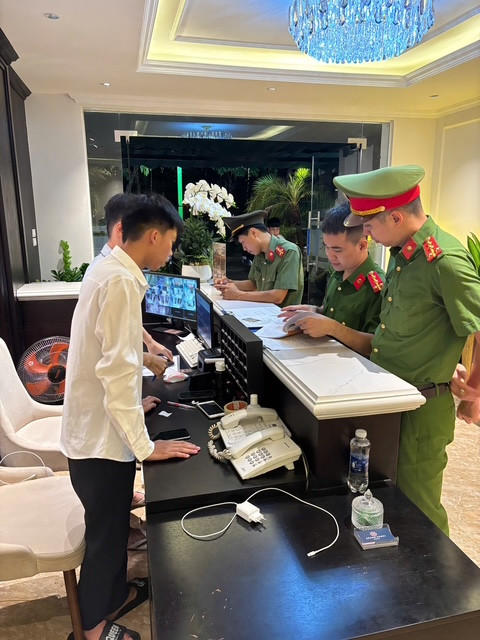 Công tác kiểm tra tiến hành đột xuất để đảm bảo nhận diện đúng tình hình,nâng cao hiệu quả công tác quản lý nhà nước, phòng ngừa vi phạm pháp luật trong lĩnh vực quản lý ngành, nghề đầu tư kinh doanh có điều kiện về ANTT.