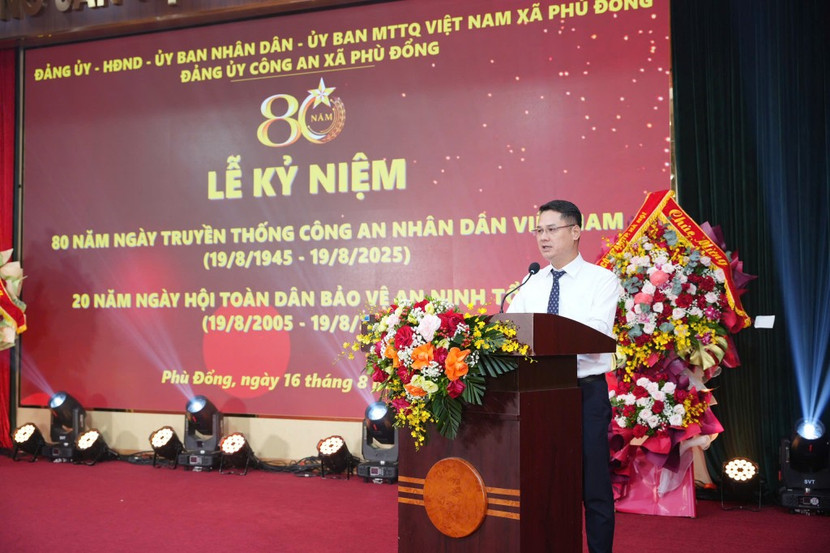 Phó Bí thư Đảng ủy, Chủ tịch UBND xã Phù Đổng Đào Đức Minh phát biểu tại lễ kỷ niệm