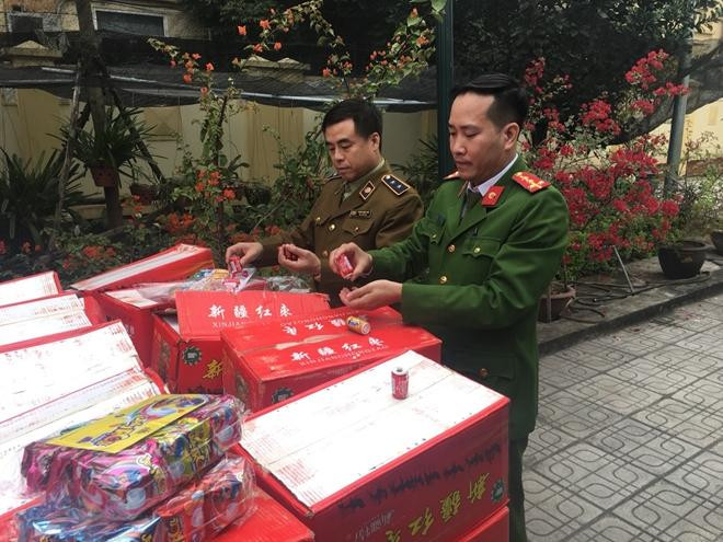 Số lượng bánh kẹo nghi vấn nhập lậu tổng trọng lượng khoảng 10 tấn