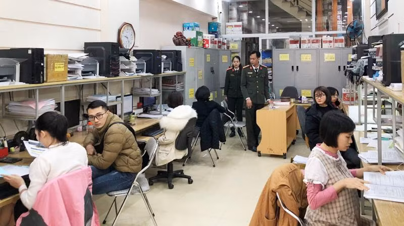 CQĐT làm việc tại trụ sở Công ty TNHH Thương mại XNK Đức Mạnh