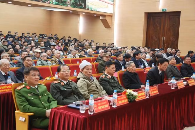 CLB sỹ quan hưu trí Công an Hà Nội luôn quan tâm, ủng hộ sự phát triển của CATP