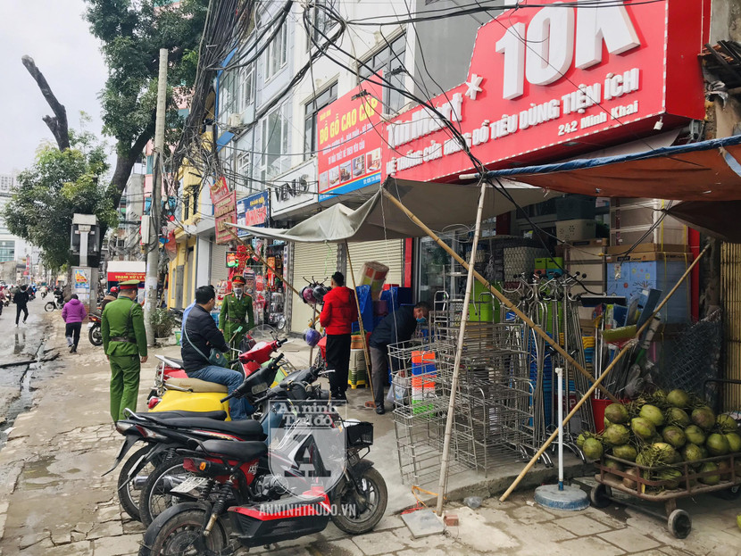 Cảnh sát nhắc nhở, kiên quyết xử lý các trường hợp vi phạm