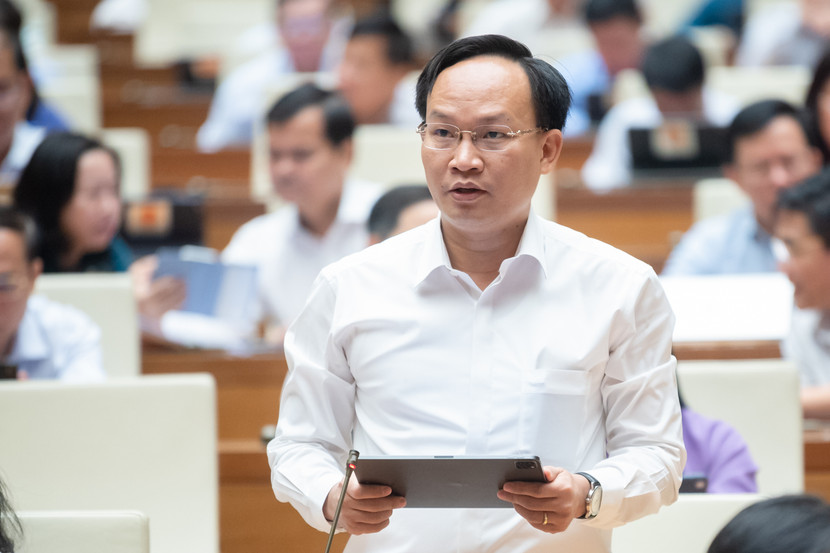 Đại biểu Phạm Văn Thịnh (đoàn Bắc Giang) thảo luận Đại biểu Phạm Văn Thịnh (đoàn Bắc Giang) thảo luận