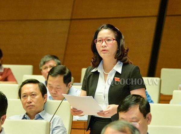 Đại biểu Nguyễn Thị Lan (đoàn TP.Hà Nội) phát biểu thảo luận Đại biểu Nguyễn Thị Lan (đoàn TP.Hà Nội) phát biểu thảo luận