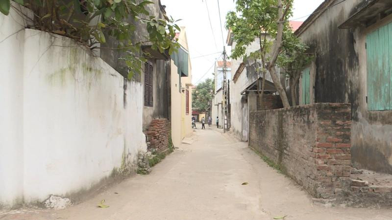 Con đường dẫn vào nhà nạn nhân