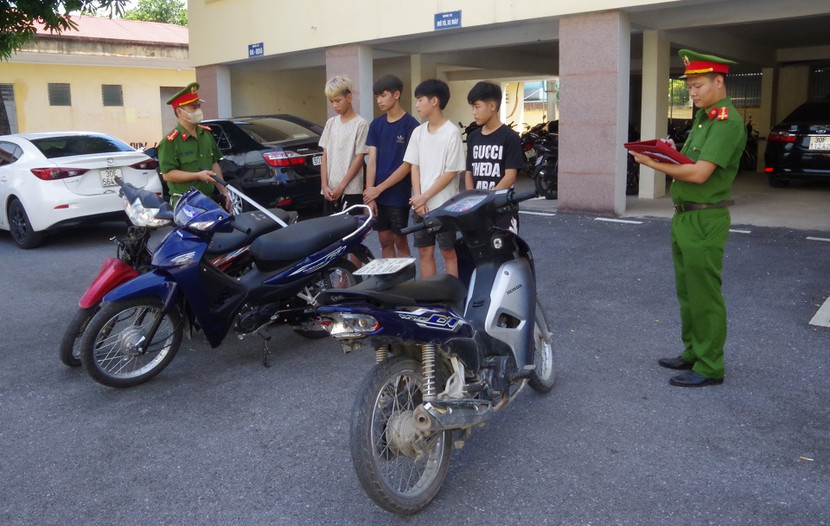 Nhóm đối tượng bị CATP Phủ Lý điều tra Nhóm đối tượng bị CATP Phủ Lý điều tra