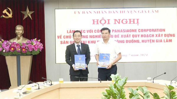 Đại diện UBND huyện Gia Lâm và 1 doanh nghiệp nước ngoài thống nhất ký kết các nội dung đầu tư tại địa bàn huyện Đại diện UBND huyện Gia Lâm và 1 doanh nghiệp nước ngoài thống nhất ký kết các nội dung đầu tư tại địa bàn huyện