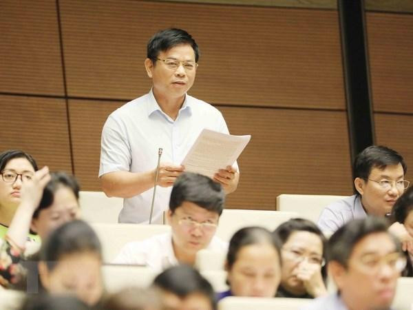 Đại biểu Nguyễn Thanh Hồng (đoàn Bình Dương) phát biểu tranh luận Đại biểu Nguyễn Thanh Hồng (đoàn Bình Dương) phát biểu tranh luận