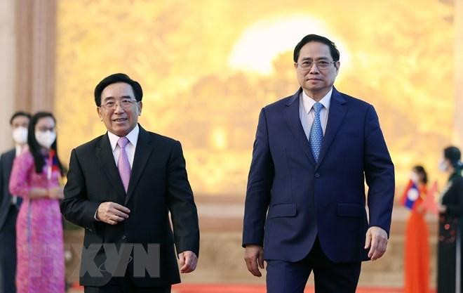 Thủ tướng Chính phủ Phạm Minh Chính và Thủ tướng Phankham Viphavanh