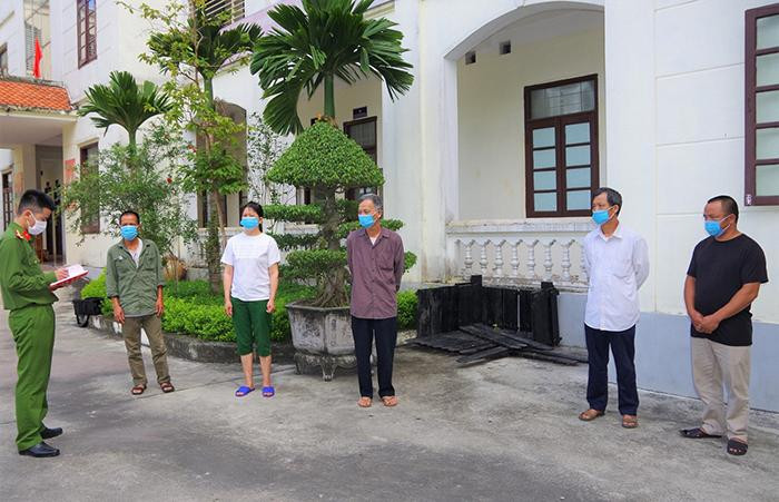 Năm đối tượng có hành vi trộm cắp, tiêu thụ tài sản phi pháp