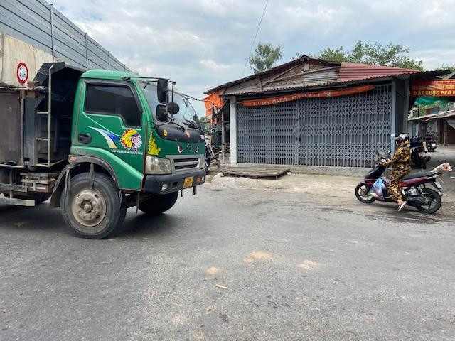 Trục đường có nhiều phương tiện tham gia giao thông Trục đường có nhiều phương tiện tham gia giao thông