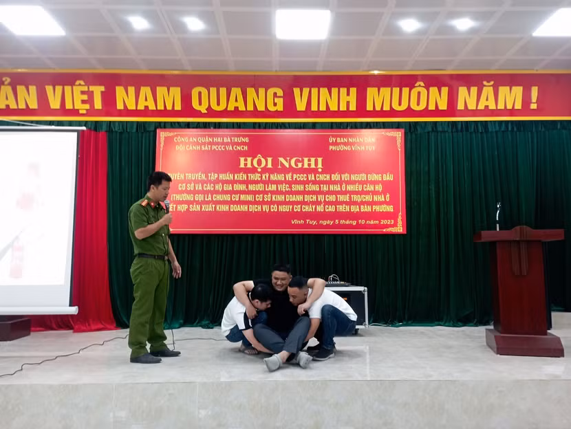 Và kỹ năng cứu nạn
