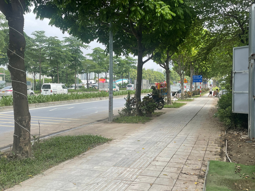 Đường Phạm Tu thông thoáng (ảnh chụp sáng 3-10)