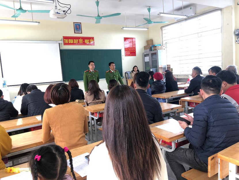 Tuyên truyền tại lớp học Tuyên truyền tại lớp học