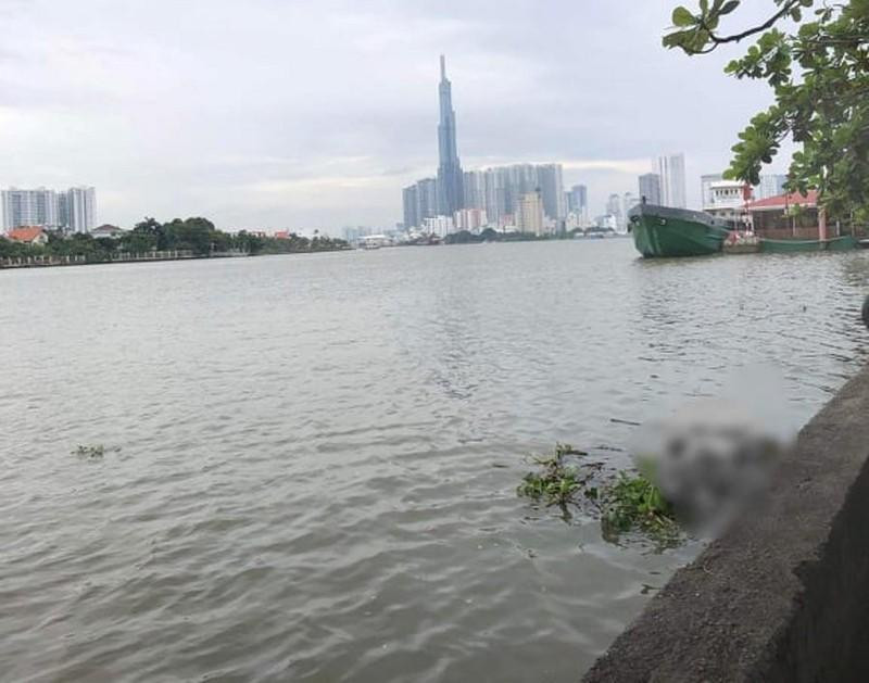 Nơi phát hiện thi thể nam thanh niên trôi vào bờ Nơi phát hiện thi thể nam thanh niên trôi vào bờ