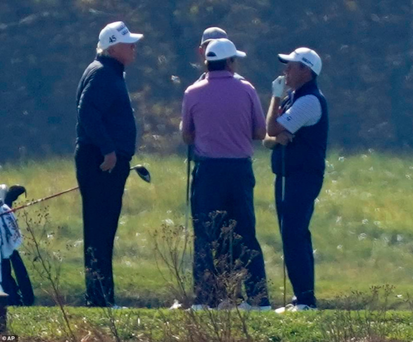 Thời khắc truyền thông Mỹ công bố ông Joe Biden là người thắng cử, Tổng thống Donald Trump đang ở sân golf tại Sterling, Virginia. Thời khắc truyền thông Mỹ công bố ông Joe Biden là người thắng cử, Tổng thống Donald Trump đang ở sân golf tại Sterling, Virginia.
