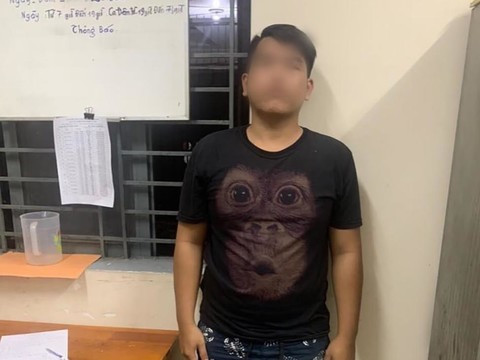 Linh bị bắt giữ tại một khách sạn ở Bình Dương vào sáng 7-11 Linh bị bắt giữ tại một khách sạn ở Bình Dương vào sáng 7-11