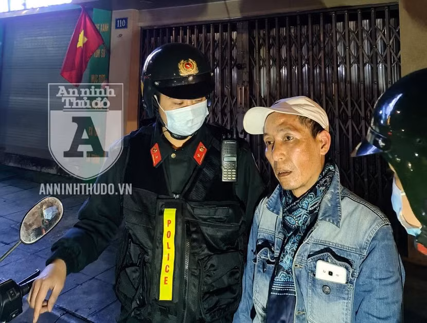 Đã có 3 tiền án nên đối tượng lì lợm, tìm cách đối phó với CSCĐ, song bất thành