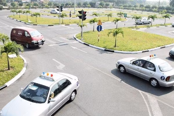 Năm 2021, thi sát hạch giấy phép lái xe ôtô gồm 4 nội dung (ảnh minh họa)