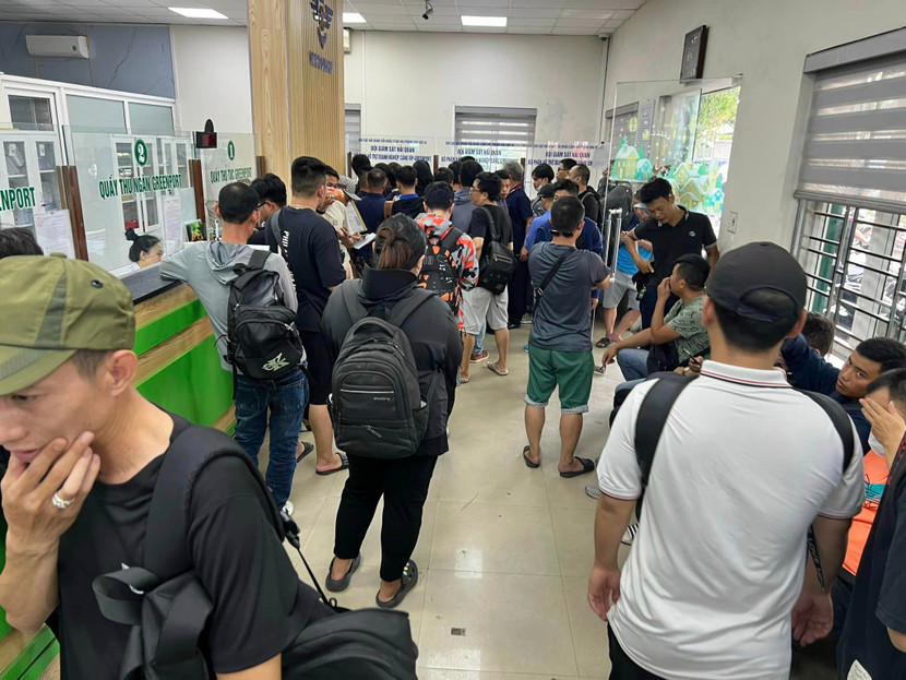 Khu vực làm thủ tục hải quan tại Cảng Cát Lái xảy ra ùn tắc sáng nay