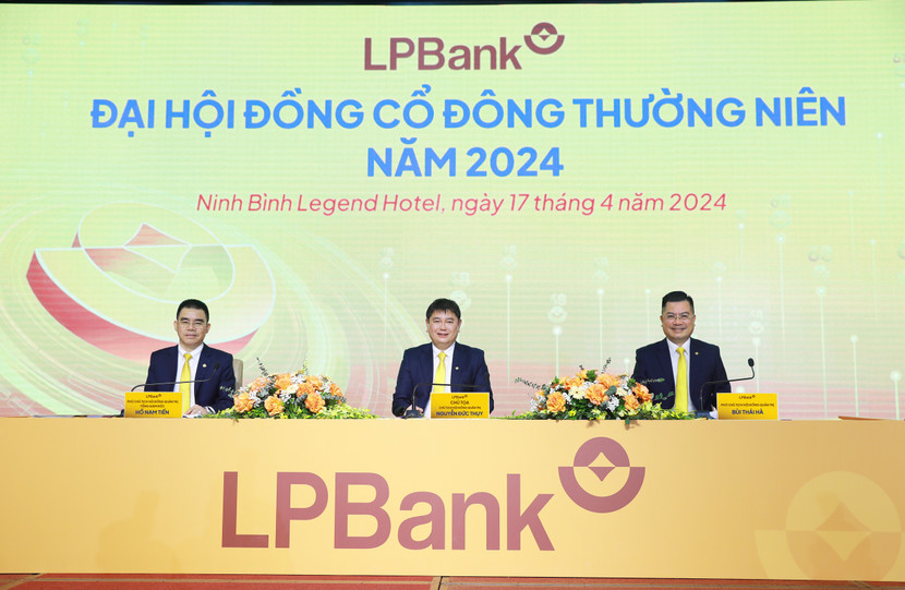 Lãnh đạo LPBank tại ĐHĐCĐ
