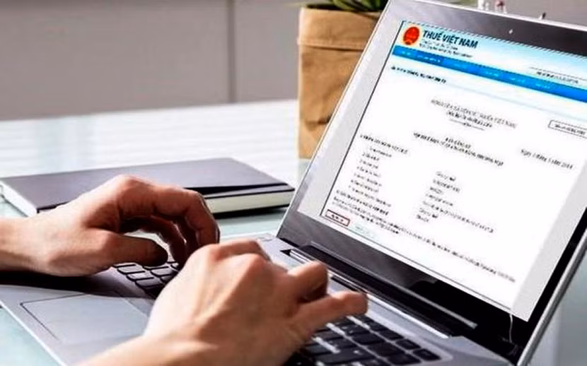 Thời gian qua, nhờ ứng dụng thuế điện tử, nhiều cá nhân phát hiện bị lợi dụng mã số thuế cá nhân để khai khống chi phí tiền lương, tiền công