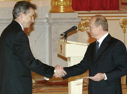 Đại sứ Mỹ William Burns trình thư ủy nhiệm lên Tổng thống Nga Putin năm 2005 Đại sứ Mỹ William Burns trình thư ủy nhiệm lên Tổng thống Nga Putin năm 2005