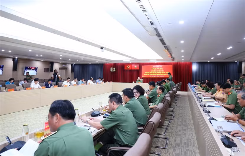 Các đại biểu dự Hội nghị.
