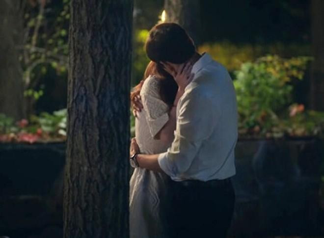 Ngoại tình khi chưa có quyết định ly hôn của Toà án là vi phạm pháp luật (ảnh minh hoạ)