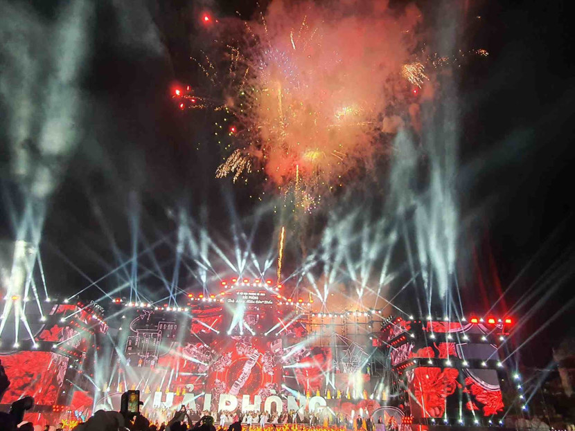 Tối khai mạc lễ hội sẽ có màn bắn pháo hoa tầm cao Tối khai mạc lễ hội sẽ có màn bắn pháo hoa tầm cao