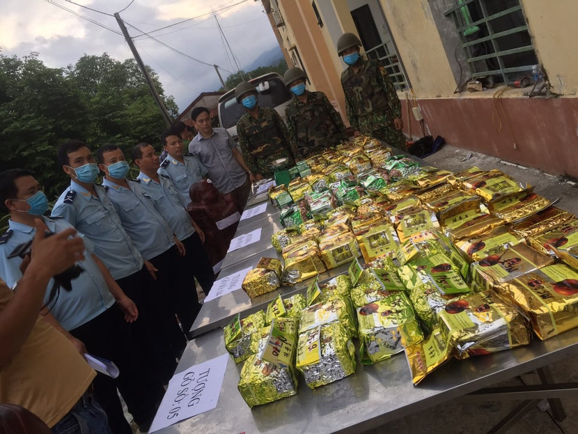 Tổng số ma túy trong 5 pho tượng là 98 kg Tổng số ma túy trong 5 pho tượng là 98 kg