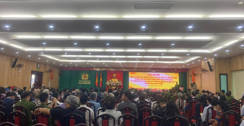 Toàn cảnh hội nghị tọa đàm