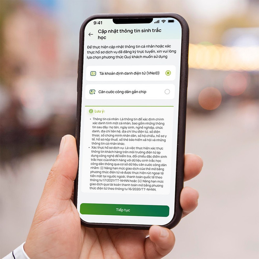 Hình ảnh khách hàng cập nhật thông tin sinh trắc học trên ứng dụng VCB Digibank (Nguồn: Vietcombank)