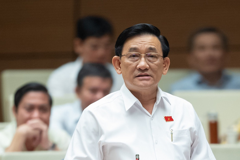 Đại biểu Trần Quốc Tuấn (đoàn Trà Vinh) phát biểu