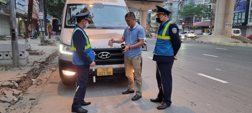 Lực lượng Thanh tra GTVT kiểm tra đối với người, phương tiện vi phạm Lực lượng Thanh tra GTVT kiểm tra đối với người, phương tiện vi phạm