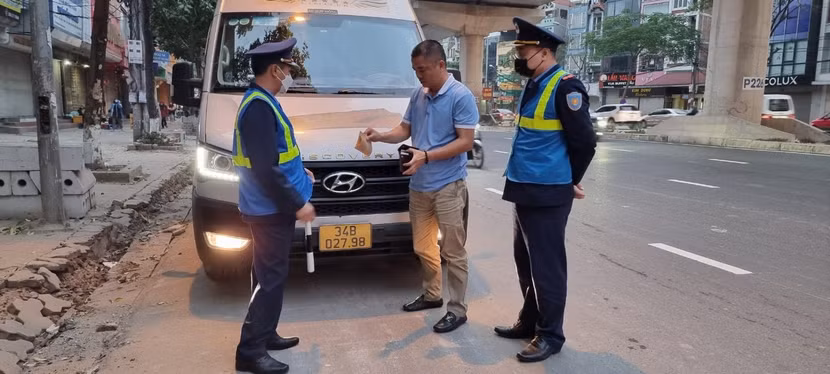 Lực lượng Thanh tra GTVT kiểm tra đối với người, phương tiện vi phạm Lực lượng Thanh tra GTVT kiểm tra đối với người, phương tiện vi phạm