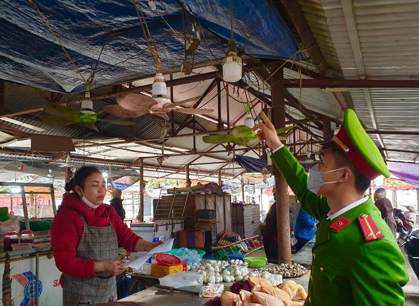 CAH Mỹ Đức nhắc nhở hộ kinh doanh cẩn trọng sử dụng thiết bị điện CAH Mỹ Đức nhắc nhở hộ kinh doanh cẩn trọng sử dụng thiết bị điện