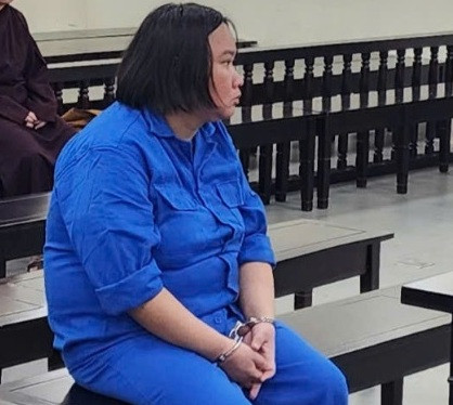 Bị cáo Trần Thị Hương Lan bị đưa ra xét xử tại tòa