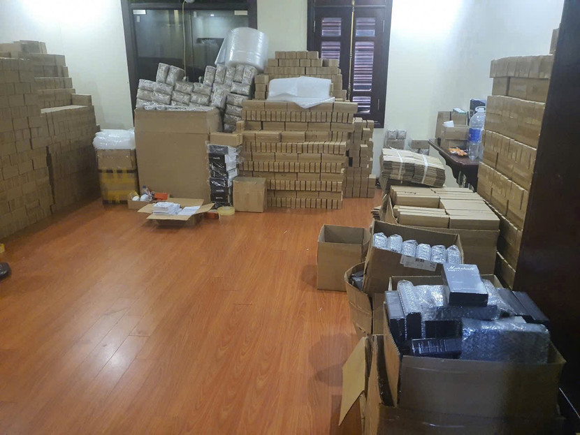 Căn nhà liền kề được thuê để làm kho