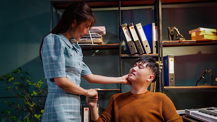 Diễm My 9X bất ngờ xuất hiện trong MV của Vương Anh Tú