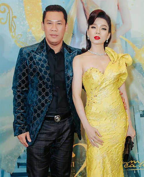 Vợ chồng Lệ Quyên bên nhau trong họp báo Q Show2